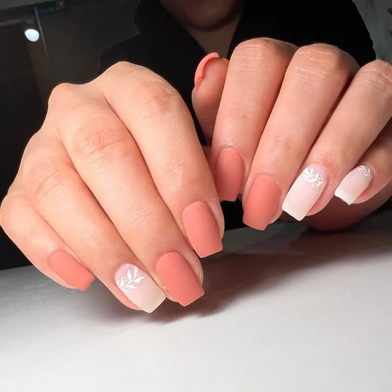 ترمیم ناخن با ژل  پلی ژل